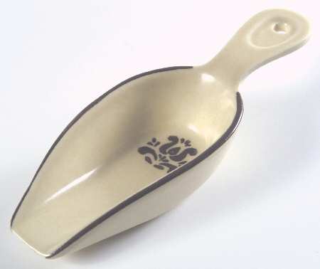 Village (Made in USA) Medium Scoop