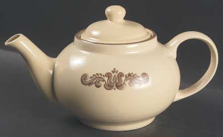 Village (Made in USA) Teapot & Lid