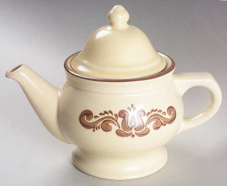 Village (Made in USA) Mini Teapot & Lid