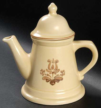 Village (Made in USA) Mini Teapot & Lid