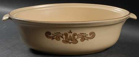 Village (Made in USA) 2.5 Quart Oval Covered Casserole No Lid