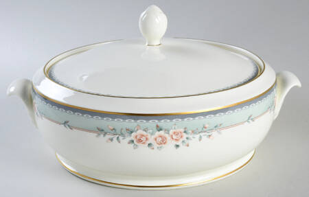 Whitney Round Covered Vegetable