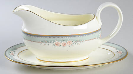 Whitney Gravy Boat & Underplate