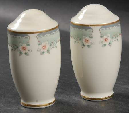 Whitney Salt & Pepper Set