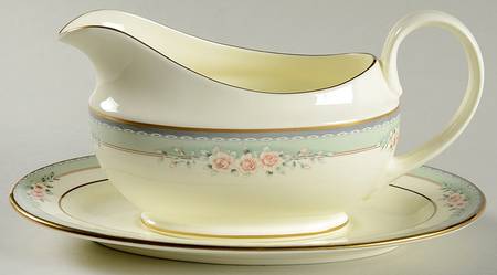 Whitney Gravy Boat & Underplate