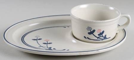 Windsong Snack Tray & Soup Mug Set