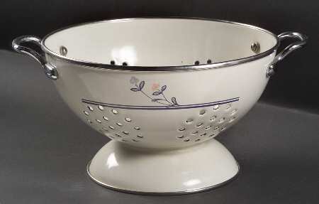 Windsong Metal Colander