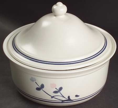 Windsong 2 Qt Round Covered Casserole