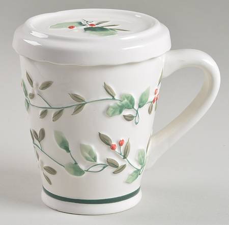 Winterberry Embossed Mug & Lid