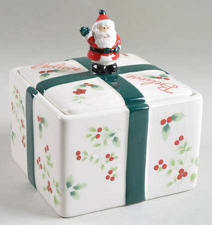 Winterberry Square Candy Box
