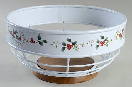 Winterberry Metal Bread Basket Wood Bottom