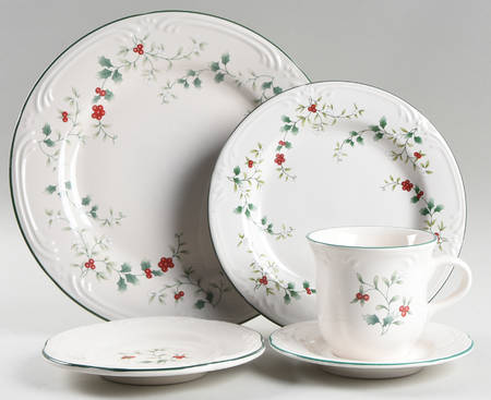 Winterberry 5 Piece Place Setting