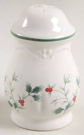 Winterberry Pepper Shaker
