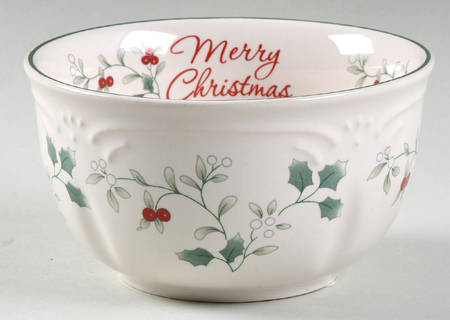 Winterberry Merry Christmas Nut Dish