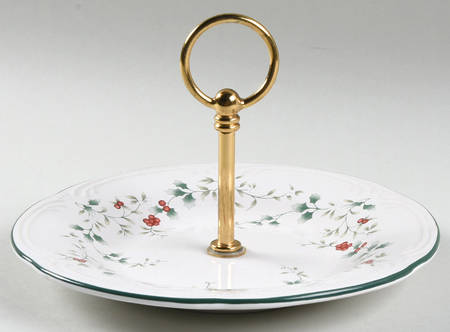 Winterberry Round Serving Plate with Handle (SP)