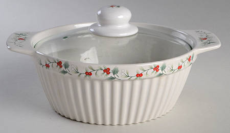 Winterberry Tureen & Glass Lid