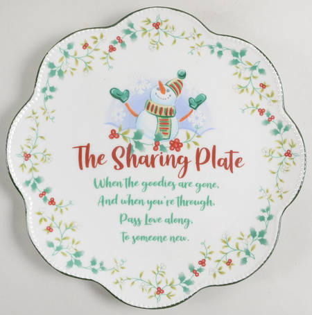 Winterberry Scalloped Sharing Plate