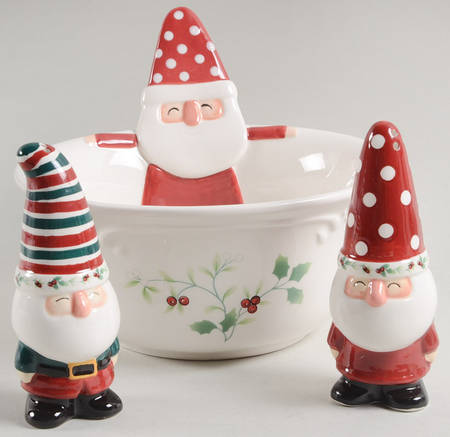 Winterberry Figural Salt & Pepper and Bowl Set