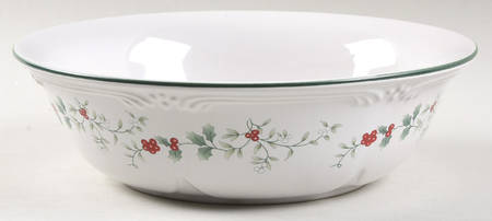 Winterberry 9" Round Vegetable Bowl