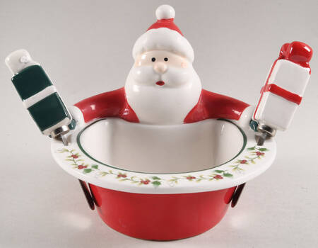Winterberry Dip Bowl with 2 Motif Spreaders