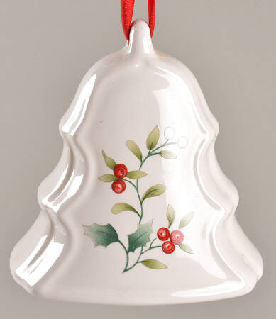 Winterberry Bell