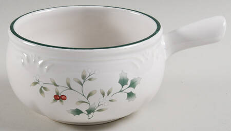 Winterberry One Stick Handled Soup/Snack Bowl (use with SNTR12)