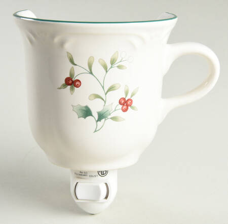 Winterberry 1 5/8" + cup (H) Night Light/Cup HC