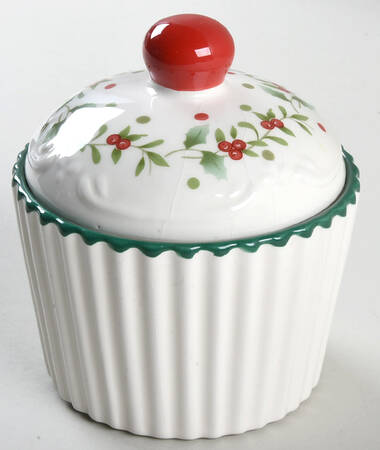 Winterberry Figural Candy Box & Lid