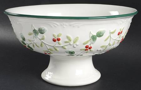 Winterberry Pedestal Bowl