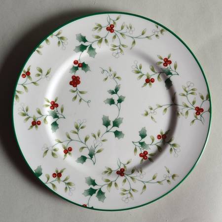 Winterberry Melamine Salad Plate