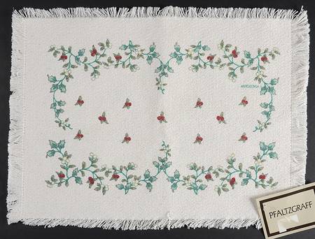 Winterberry Cloth Placemat