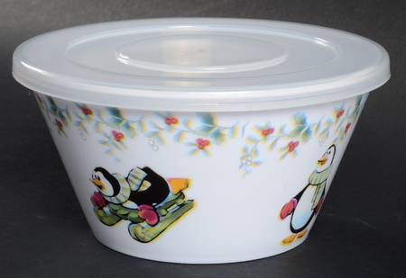 Winterberry Melamine Child's Bowl with Plastic Lid