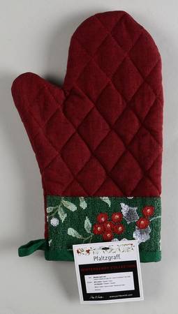 Winterberry Cloth Oven Mitt