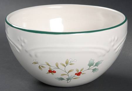 Winterberry Chip & Dip-Dip Bowl Only