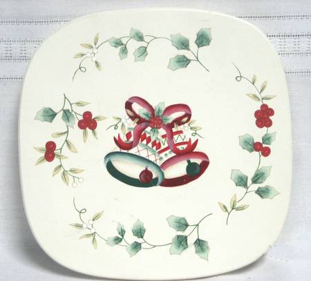 Winterberry Wood Lid for Wicker Basket