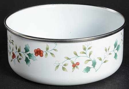 Winterberry 5 3/4" Metal Bowl