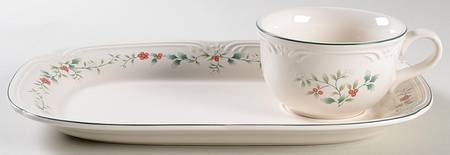Winterberry Snack Plate & Cup Set