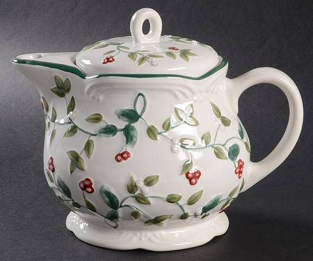 Winterberry Small Teapot & Lid