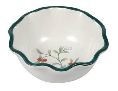 Winterberry Fluted Bowl