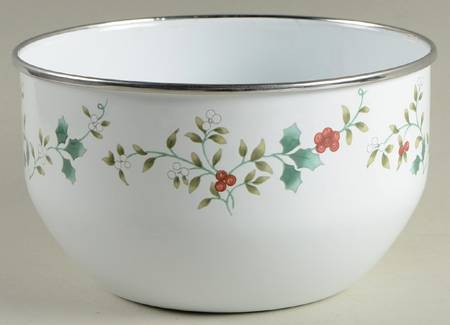 Winterberry 7" Metal Bowl