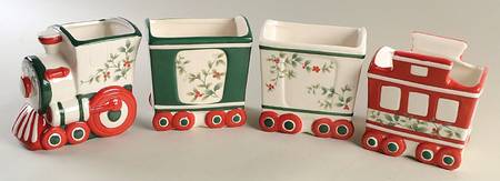 Winterberry (4 Piece) Train Serving Bowl Set