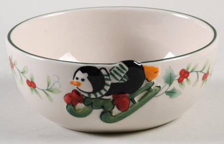 Winterberry Figural Fruit/Dessert Bowl