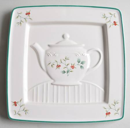 Winterberry Embossed Square Trivet