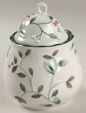 Winterberry Sugar Bowl & Lid