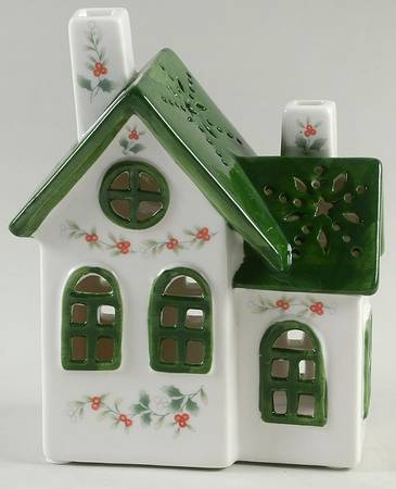 Winterberry LED House Light