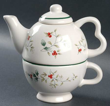 Winterberry Individual Teapot & Lid with Cup