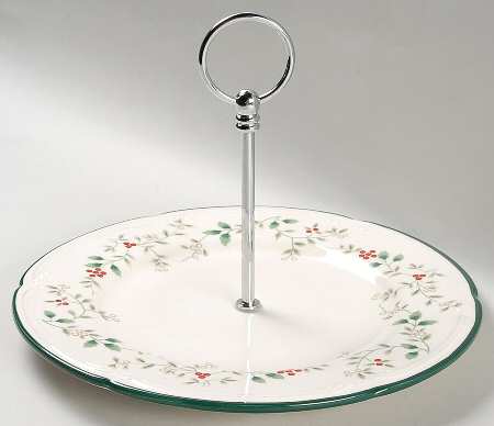 Winterberry Round Serving Plate with Handle (DP)