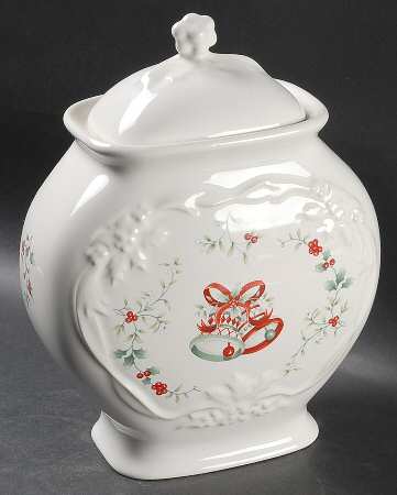 Winterberry Sculpted Cookie Jar & Lid