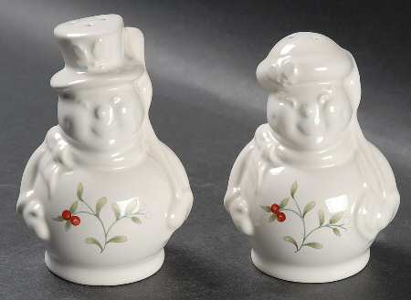 Winterberry Figural Salt and Pepper