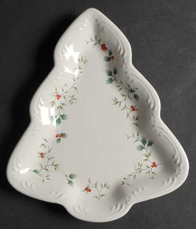 Winterberry Large Tree Shaped Dish